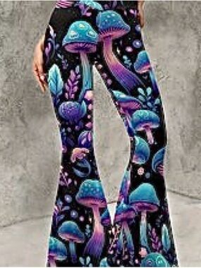 Galaxy Mushroom Print Flared Leggings in Blue & Purple. Size M. NWT.